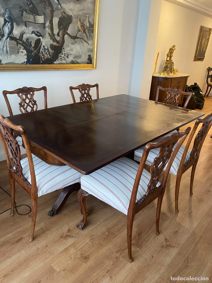 Antig&uuml;edades: Comedor de caoba estilo Chippendale. Mesa extensible + 6 sillas talladas