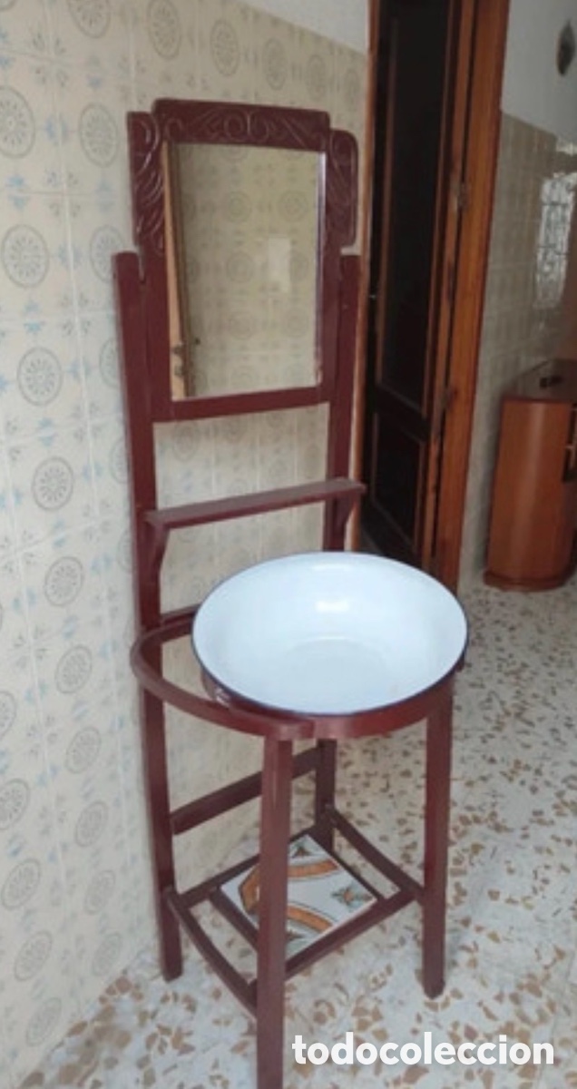 Antig&uuml;edades: Antiguo lavabo o palanganero con espejo