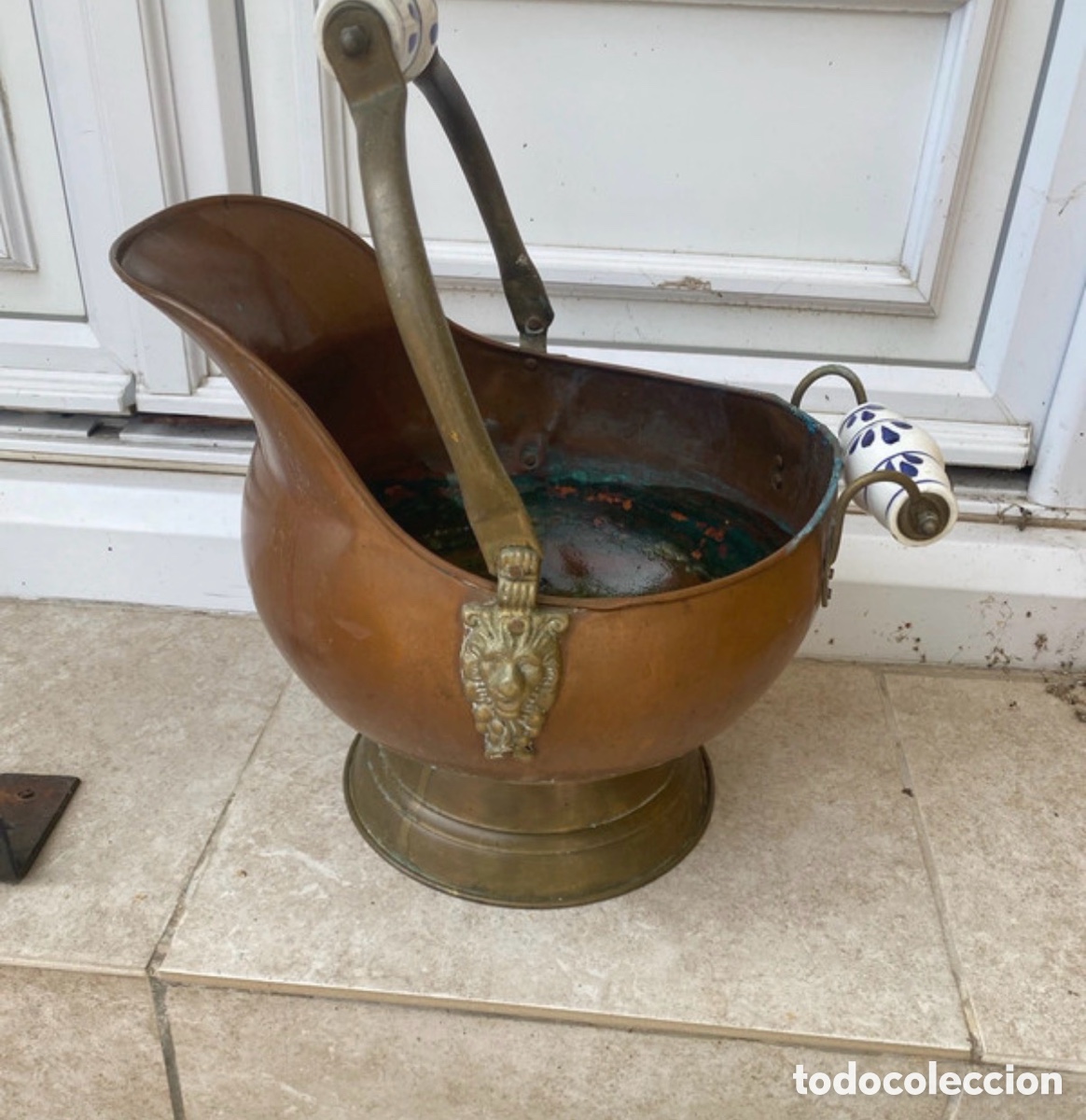 Antig&uuml;edades: Antiguo cubo carbonero