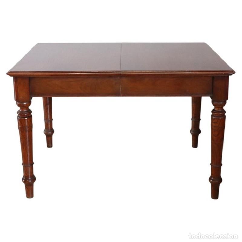 Antig&uuml;edades: Mesa de comedor extensible de madera de nogal y roble, Italia, principios del siglo XX