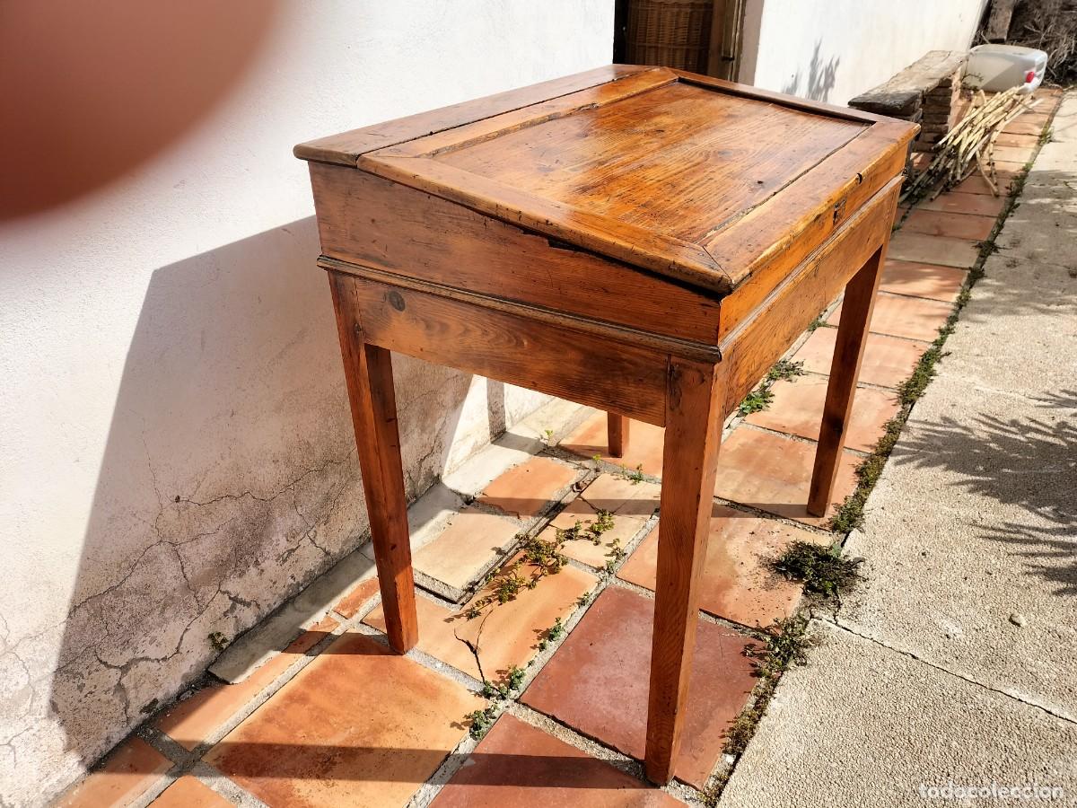 Antig&uuml;edades: Pupitre escolar antiguo - Foto 1