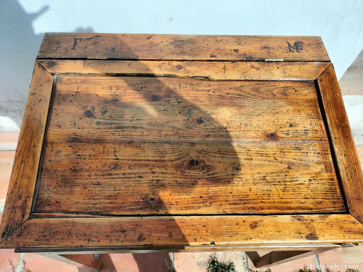 Antig&uuml;edades: Pupitre escolar antiguo - Foto 2