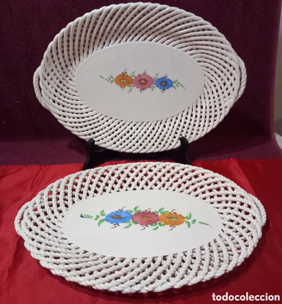 Antig&uuml;edades: 2 ANTIGUAS BANDEJAS DE CERAMICA MANISES TRENZADA(EXCELENTE y COMO NUEVA)37cm&times;28cm