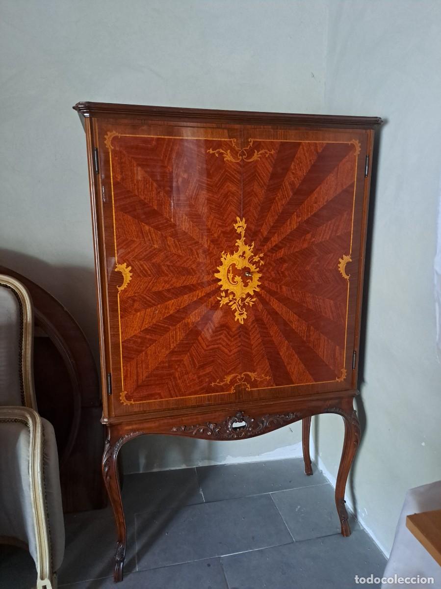 Antig&uuml;edades: Excepcional mueble bar Art Dec&oacute; de nogal con marqueter&iacute;a,espejo interior decorado,prim mitad sgl xx