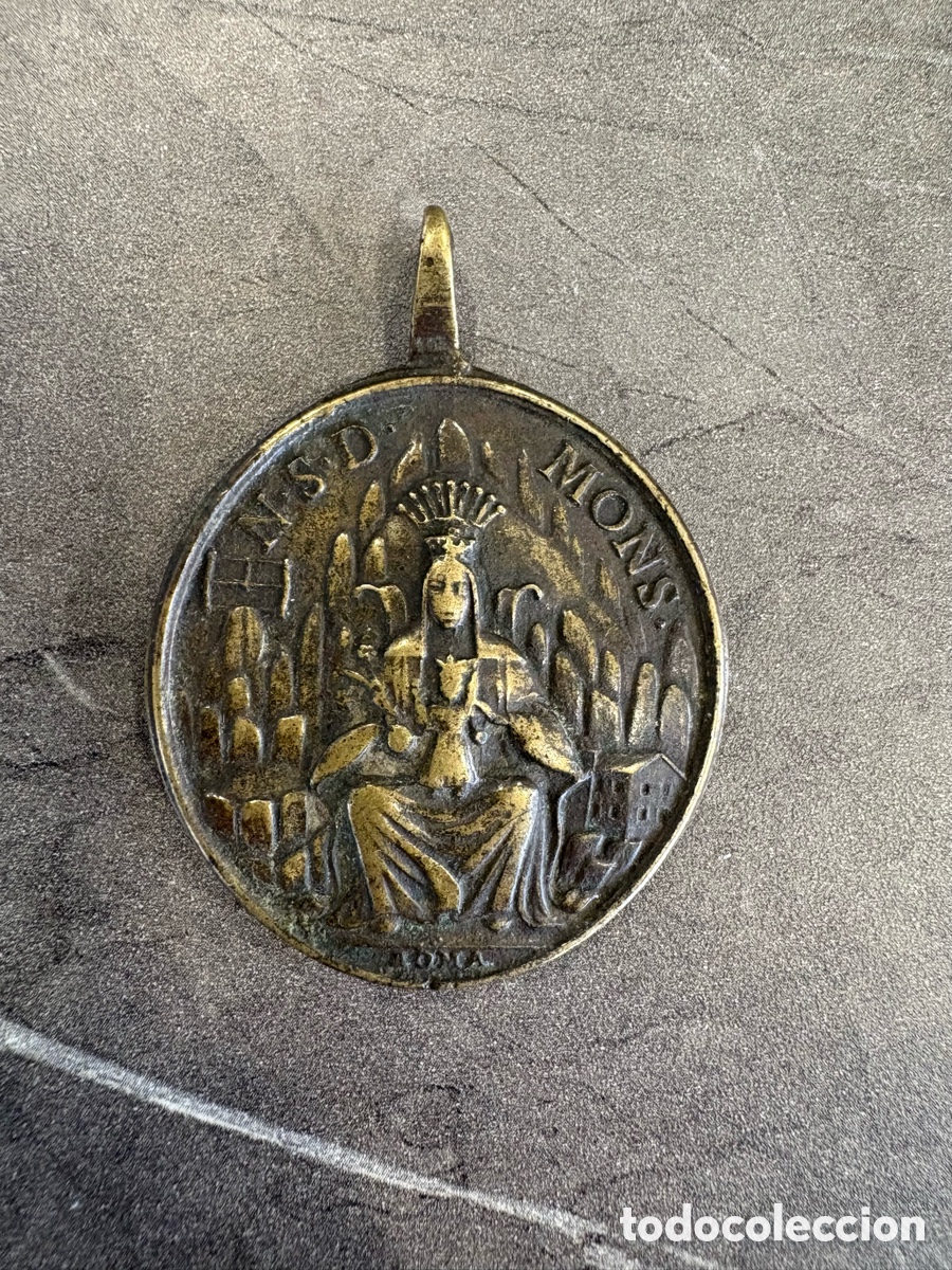 Antig&uuml;edades: Antigua medalla de San Benito y Virgen de Montserrat. Bronce, S. XVII - XVIII. Rareza.