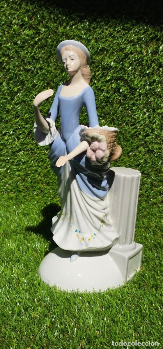 Antig&uuml;edades: Figura D'Art Dama con Cesto Flores (ref. n-46)
