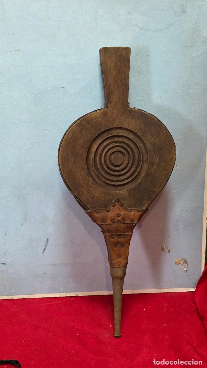 Antiquit&auml;ten: fuelle de madera para chimenea