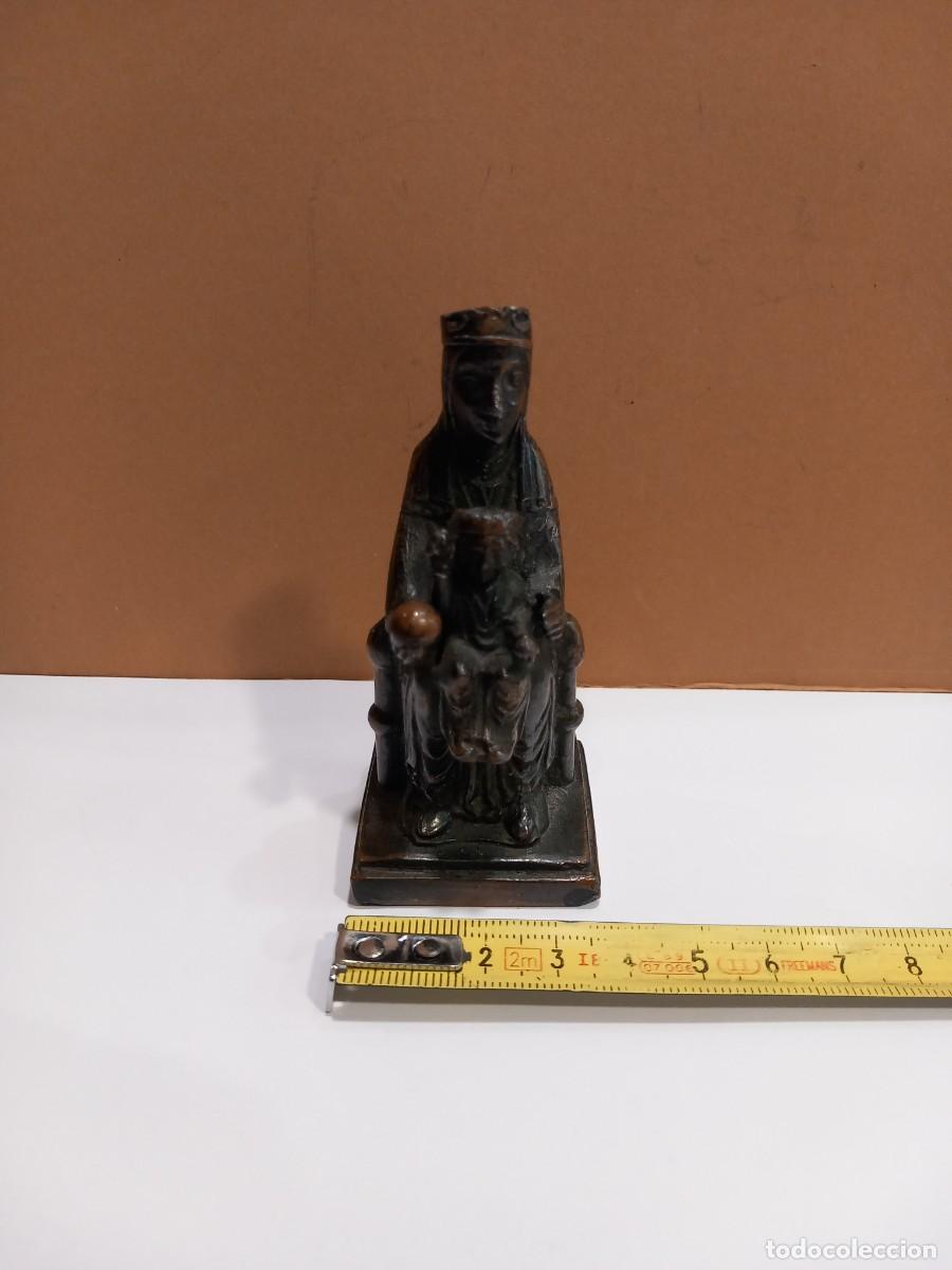 Antig&uuml;edades: FIGURA MET&Aacute;LICA VIRGEN DE MONTSERRAT / COMPRA MIN&Iacute;MA 5 &euro;