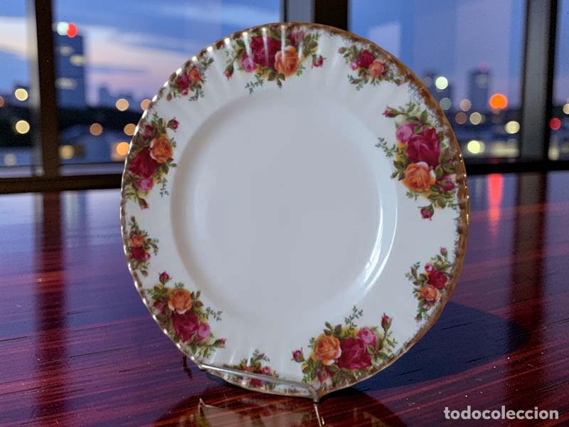 Antiques: Plato de 26 cm Royal Albert Old Country Roses