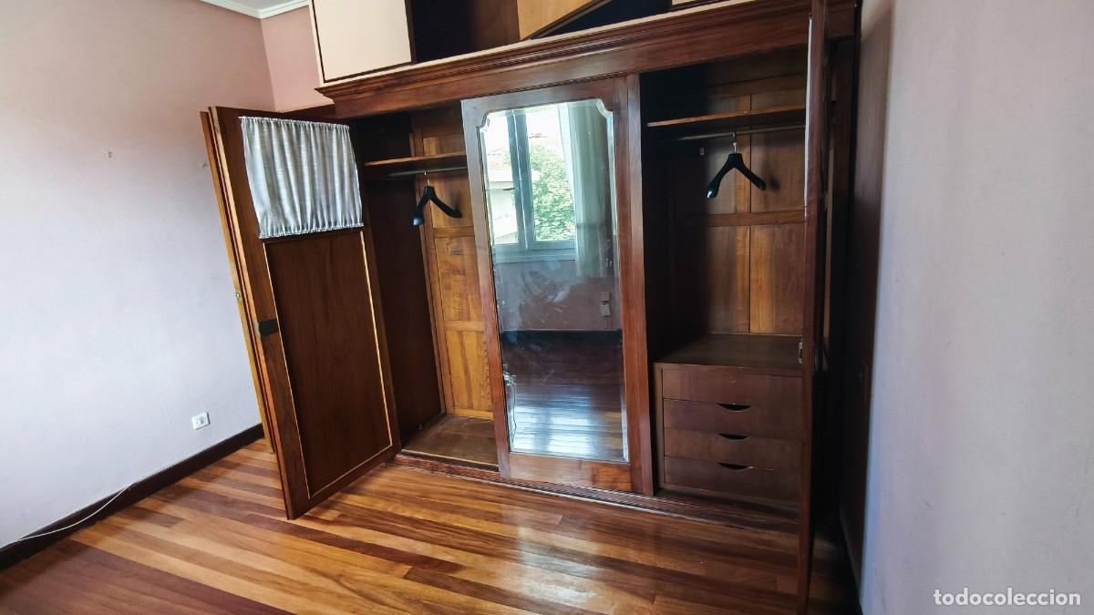 Antig&uuml;edades: Armario cl&aacute;sico de madera maciza - Foto 3