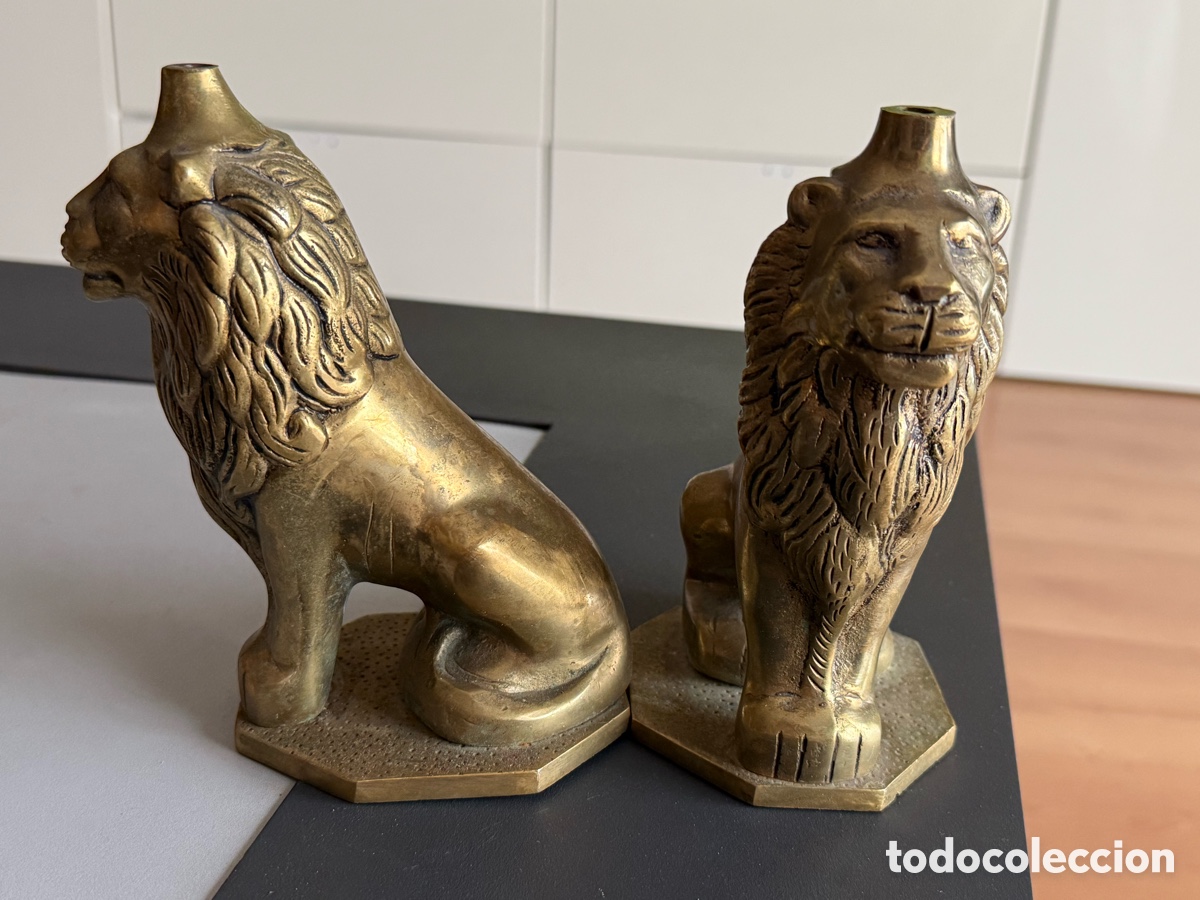 Antig&uuml;edades: PAREJA DE LEONES BRONCE.