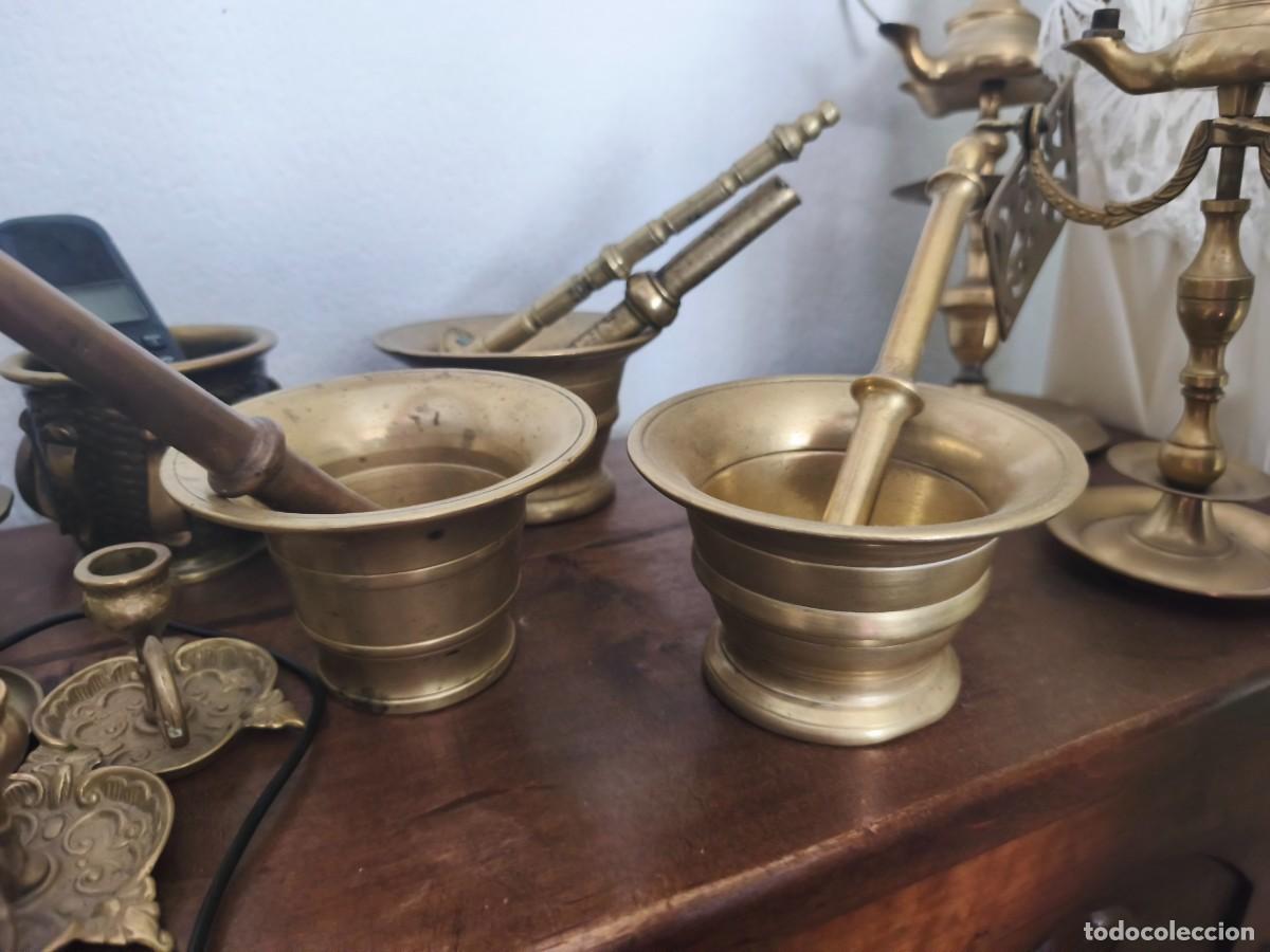 Antiguidades: antiguos objetos de bronce