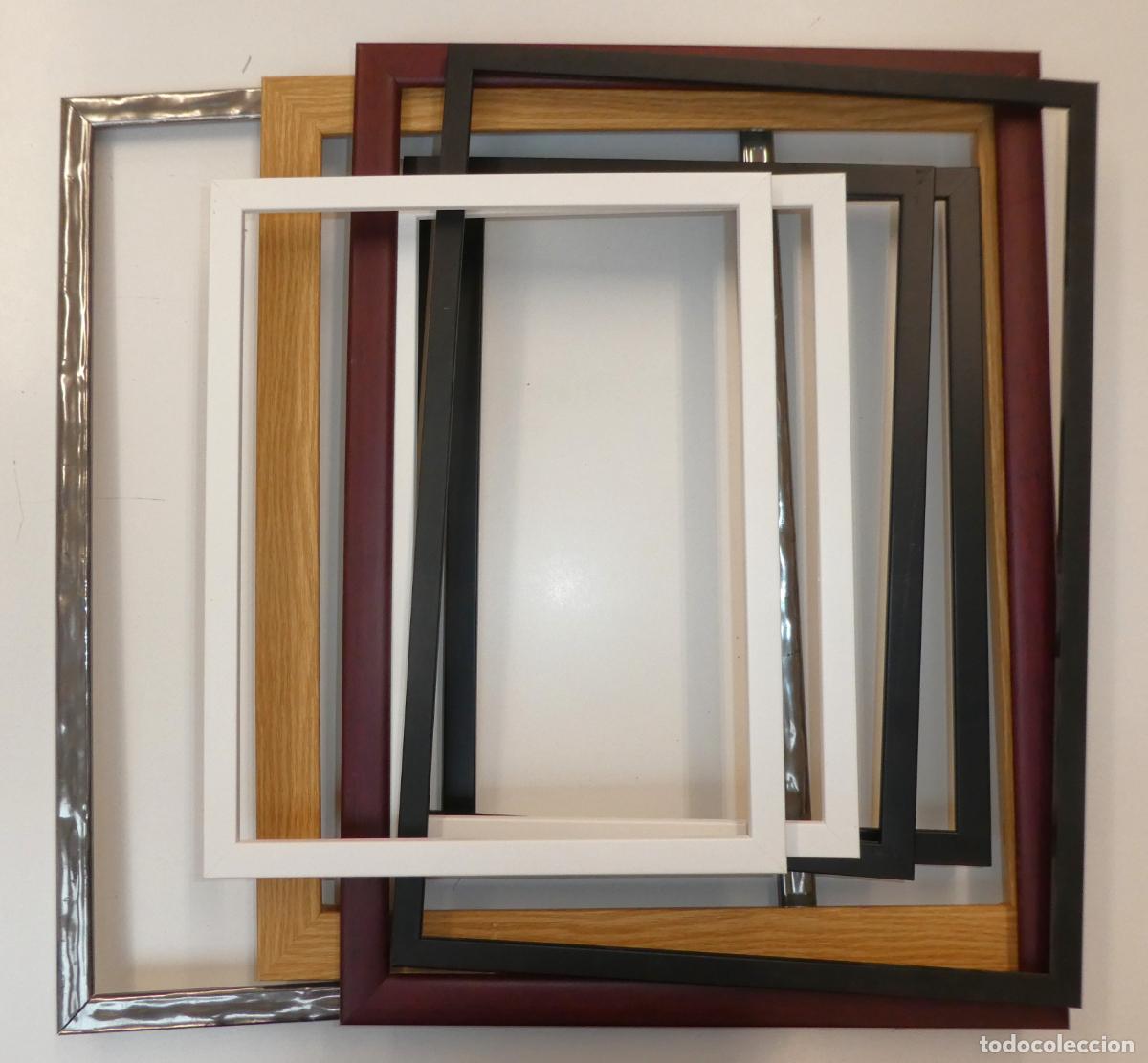 Antig&uuml;edades: Lote de 8 marcos variados, medidas entre 30X20 y 45X35 cm.