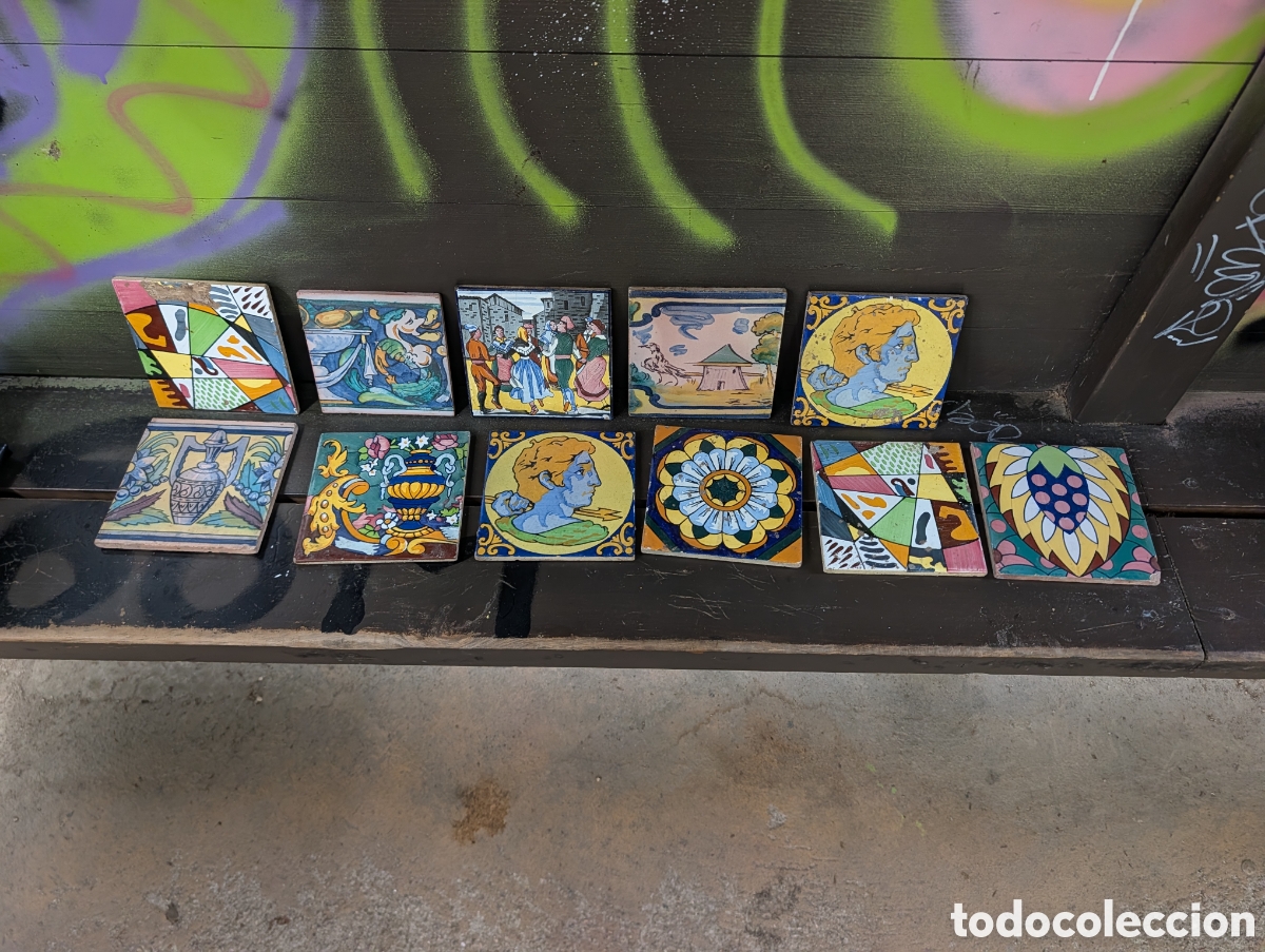 Antig&uuml;edades: Colecci&oacute;n de 11 azulejos cer&aacute;micos artesanales pintados a mano - Dise&ntilde;os tradicionales, geom&eacute;tricos