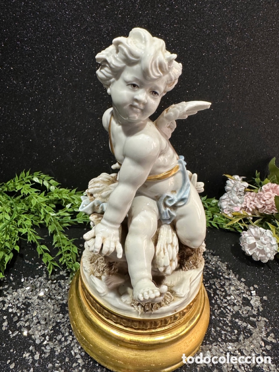Antig&uuml;edades: pieza de porcelana de Algora, modelo 552.