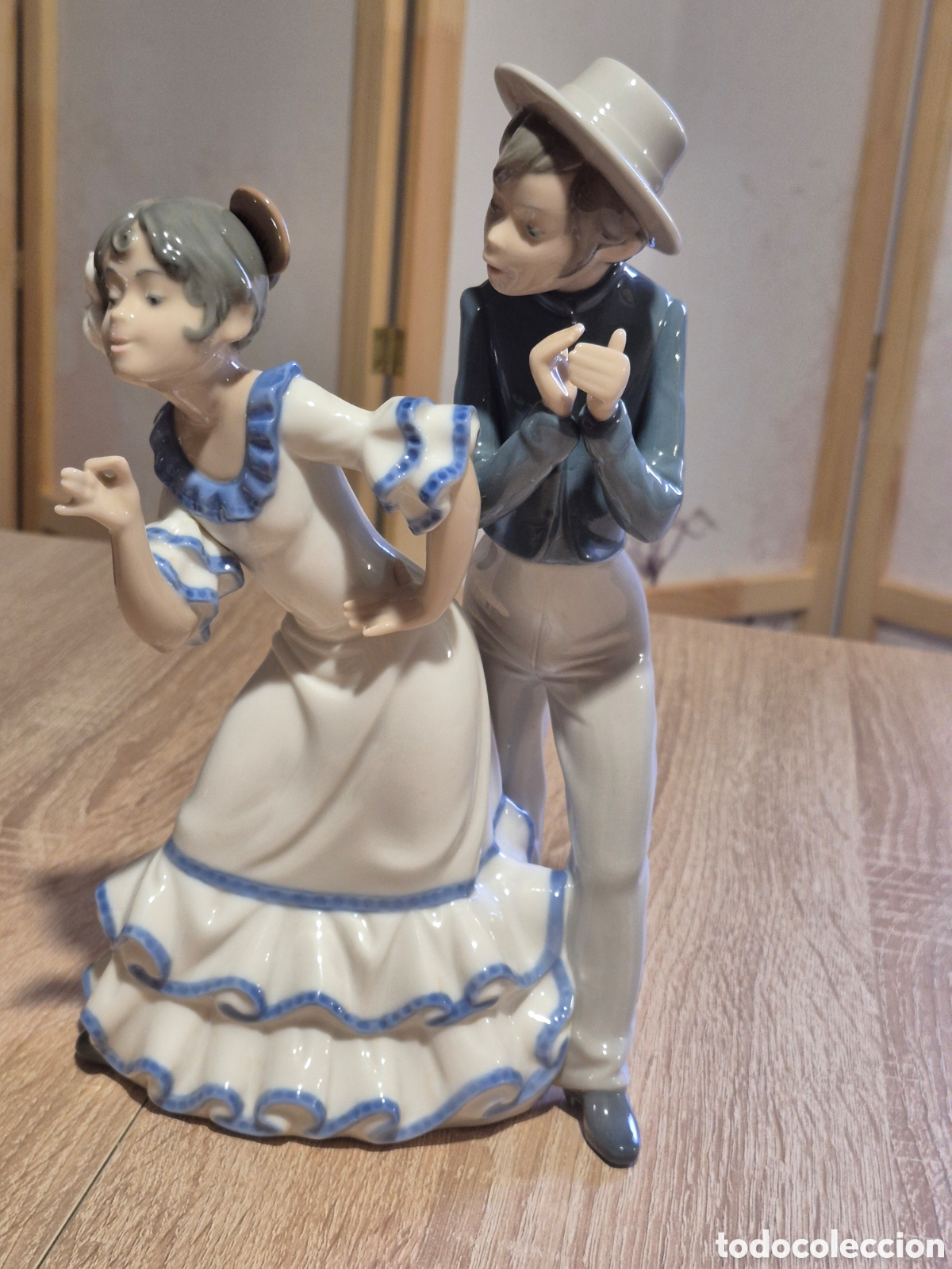Antiquit&eacute;s: Figura de Porcelana Lladr&oacute; / Nao &rdquo;Cantares&rdquo; - Pareja Flamenca 27cm