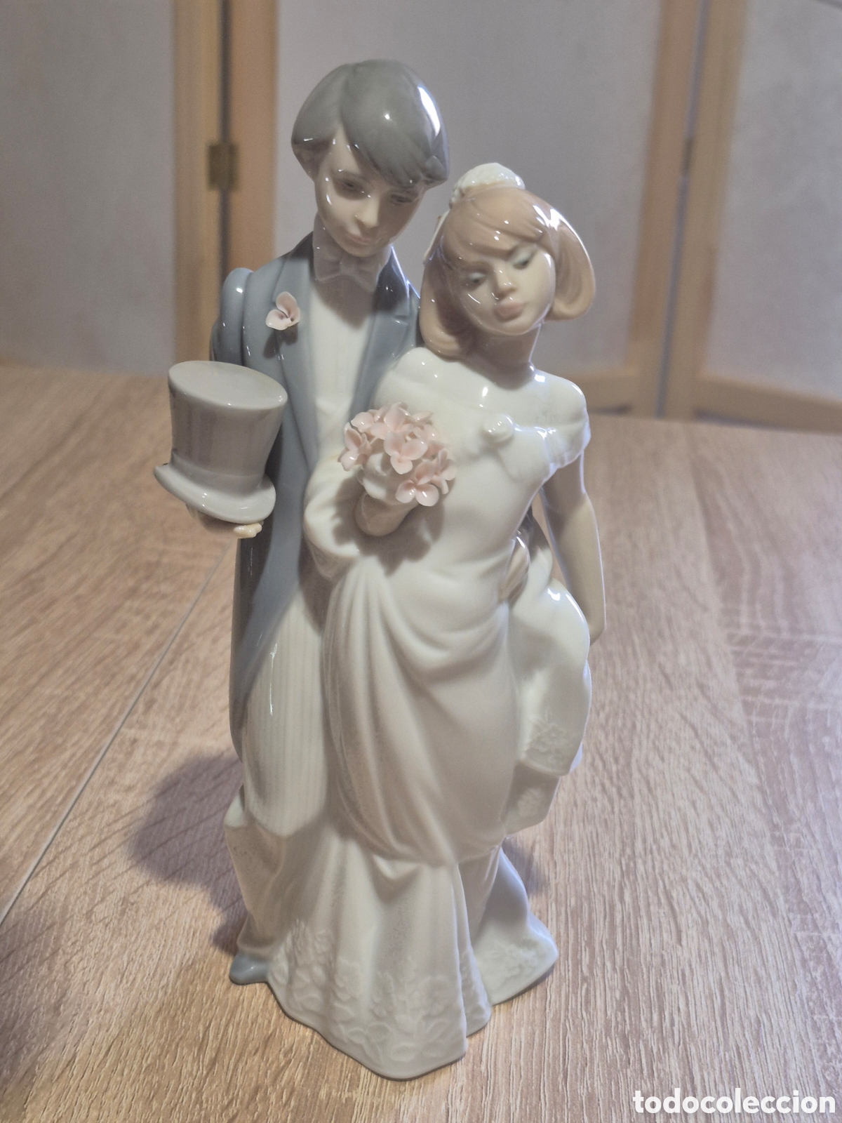 Antig&uuml;edades: Figura de Porcelana Lladr&oacute; &rdquo;Boda Actual&rdquo; N&ordm; 6164 - Novios 22cm - Retirada
