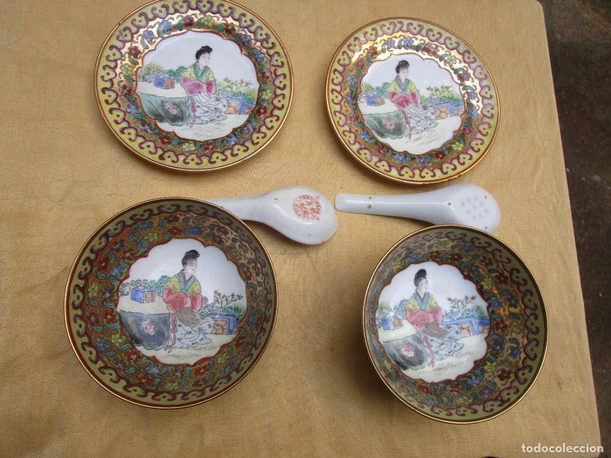 Antig&uuml;edades: PORCELANA CHINA MACAO MA&Ccedil;AU. A&Ntilde;OS 60, DOS BOL TAZAS CON PLATOS Y 2 CUCHARAS, DECO FLORAL Y GALANTE.