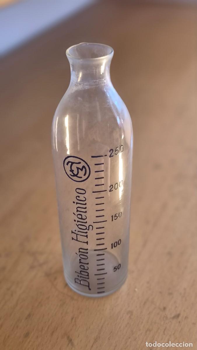 Antig&uuml;edades: Biberon a&ntilde;os 50, de cristal, sin la tetilla