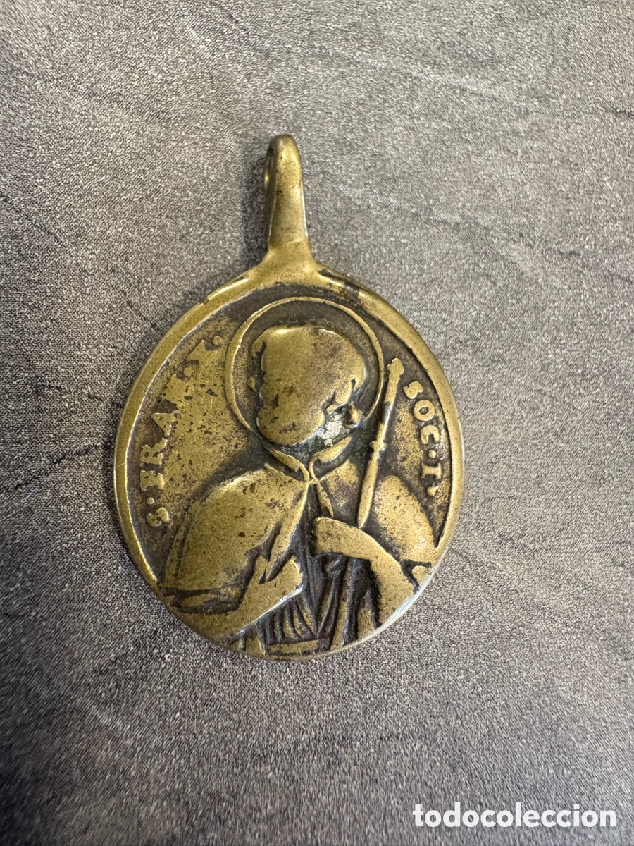 Antig&uuml;edades: Antigua medalla jesuita de bronce. San Francisco Javier / Mater Pietatis. S. XVII - XVIII.