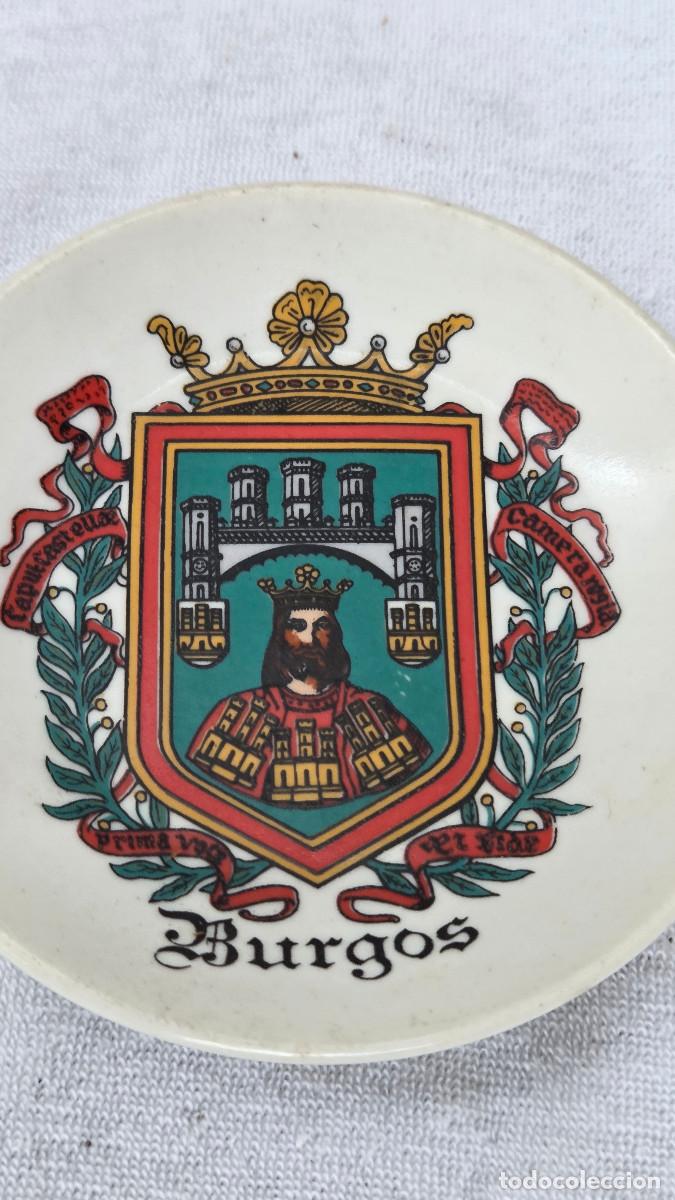 Antig&uuml;edades: peque&ntilde;o plato con escudo - Foto 2