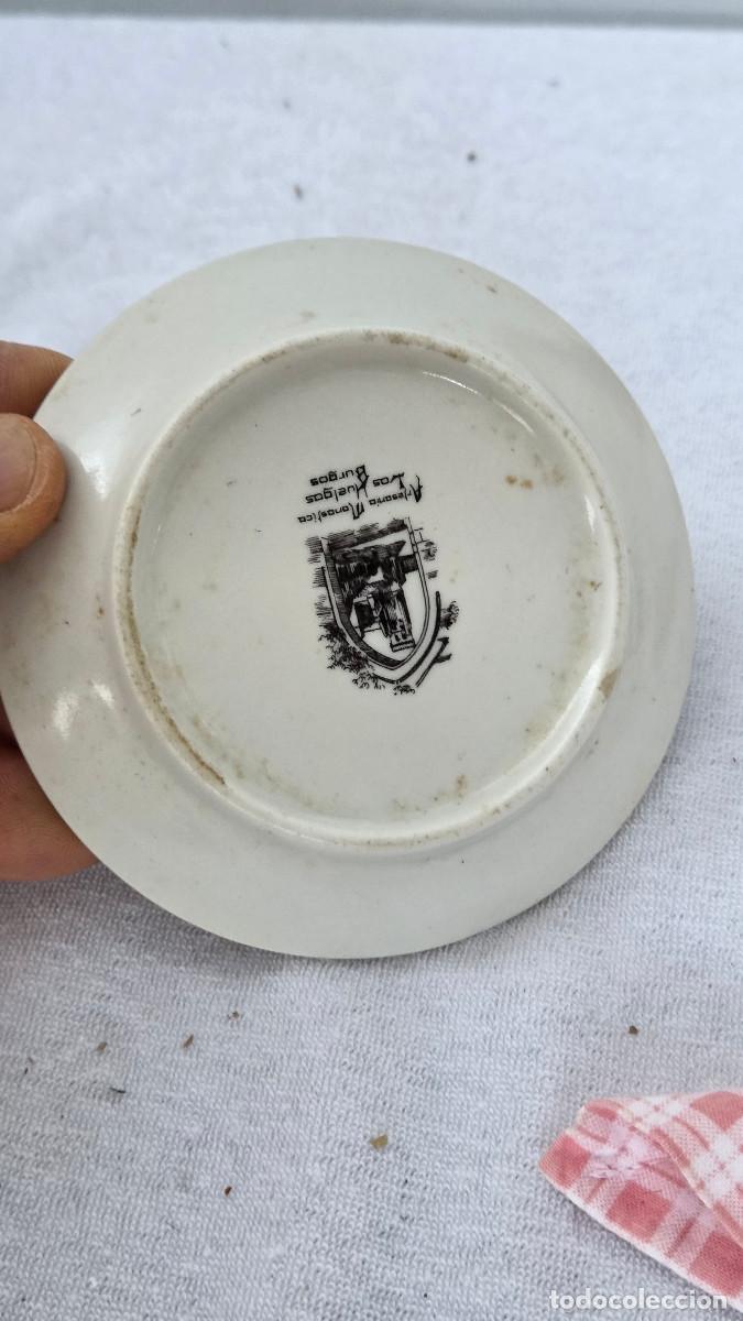 Antig&uuml;edades: peque&ntilde;o plato con escudo - Foto 3