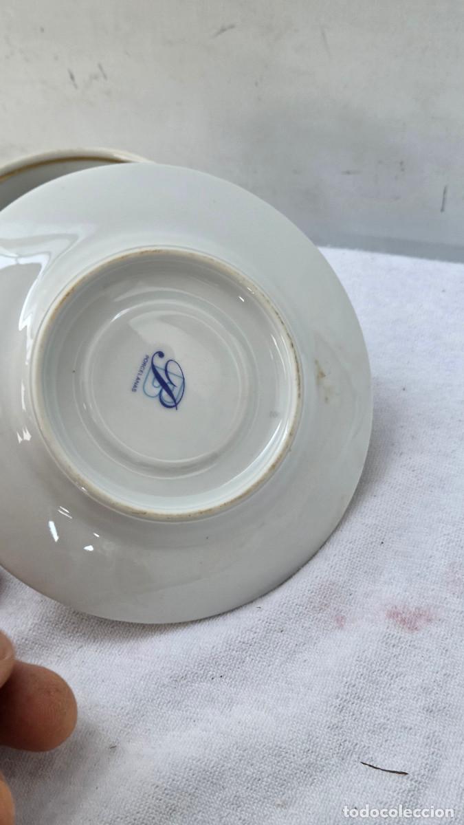 Antig&uuml;edades: taza y plato de porcelana