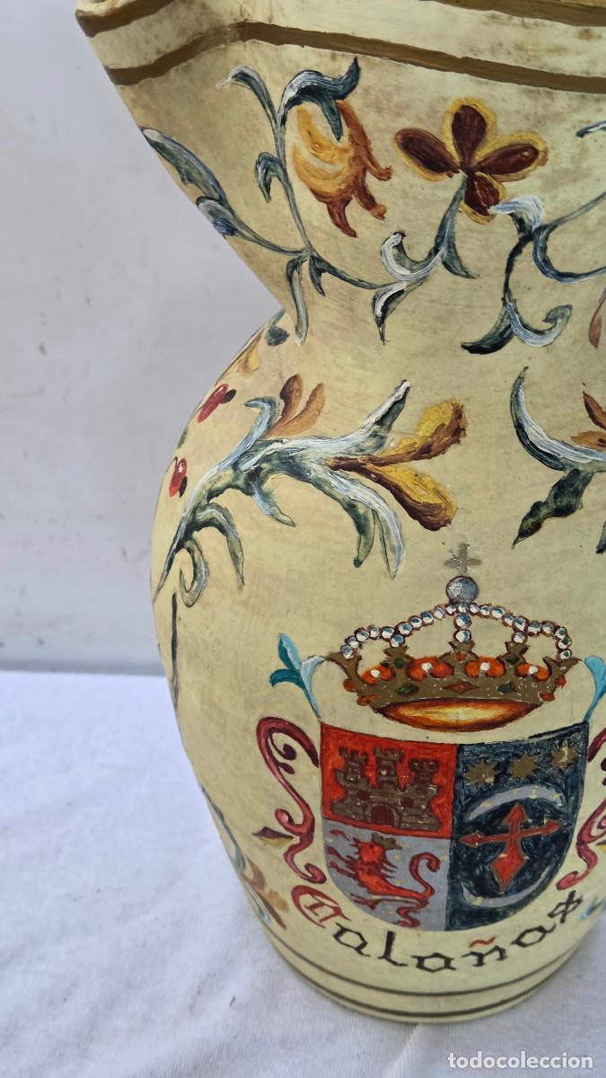 Antig&uuml;edades: jarron de ceramica con escudo - Foto 2