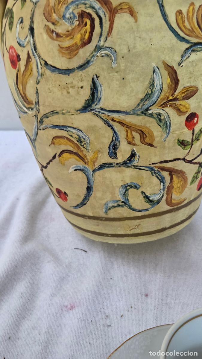 Antig&uuml;edades: jarron de ceramica con escudo - Foto 11