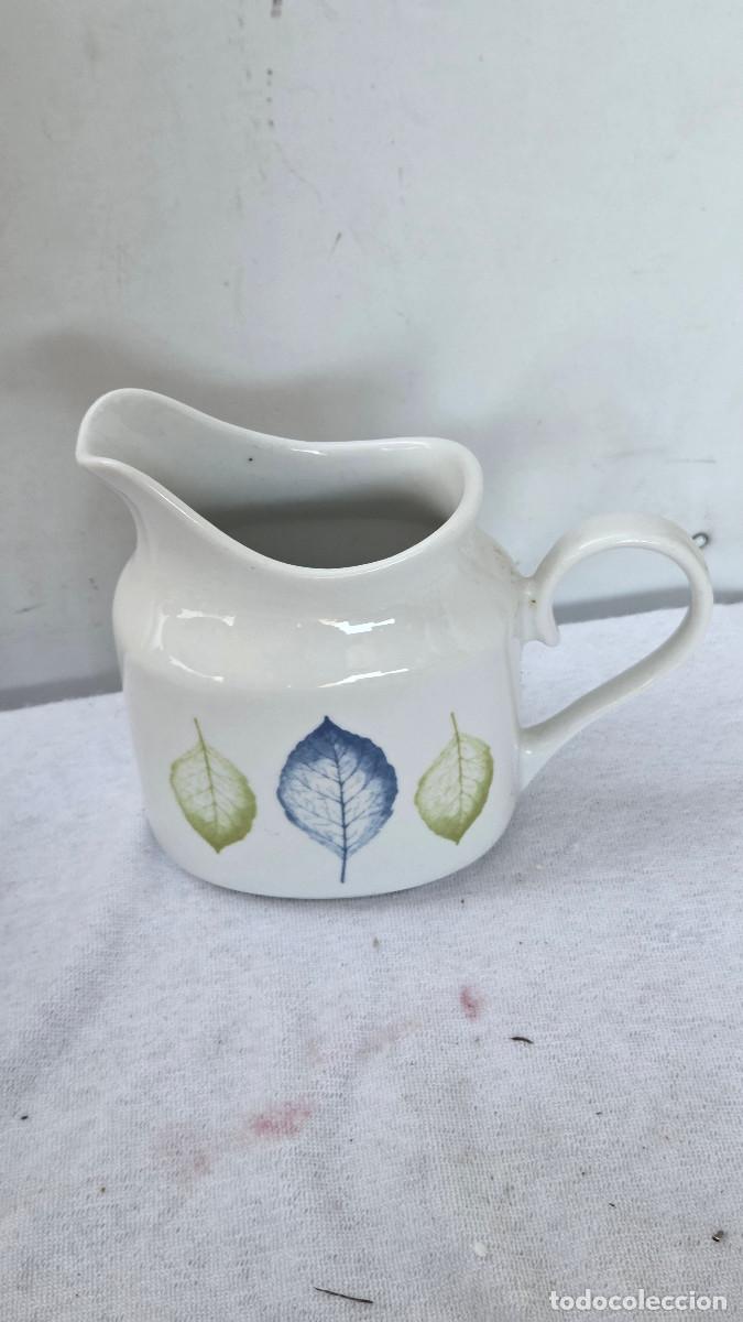 Antig&uuml;edades: jarra de porcelana vintage