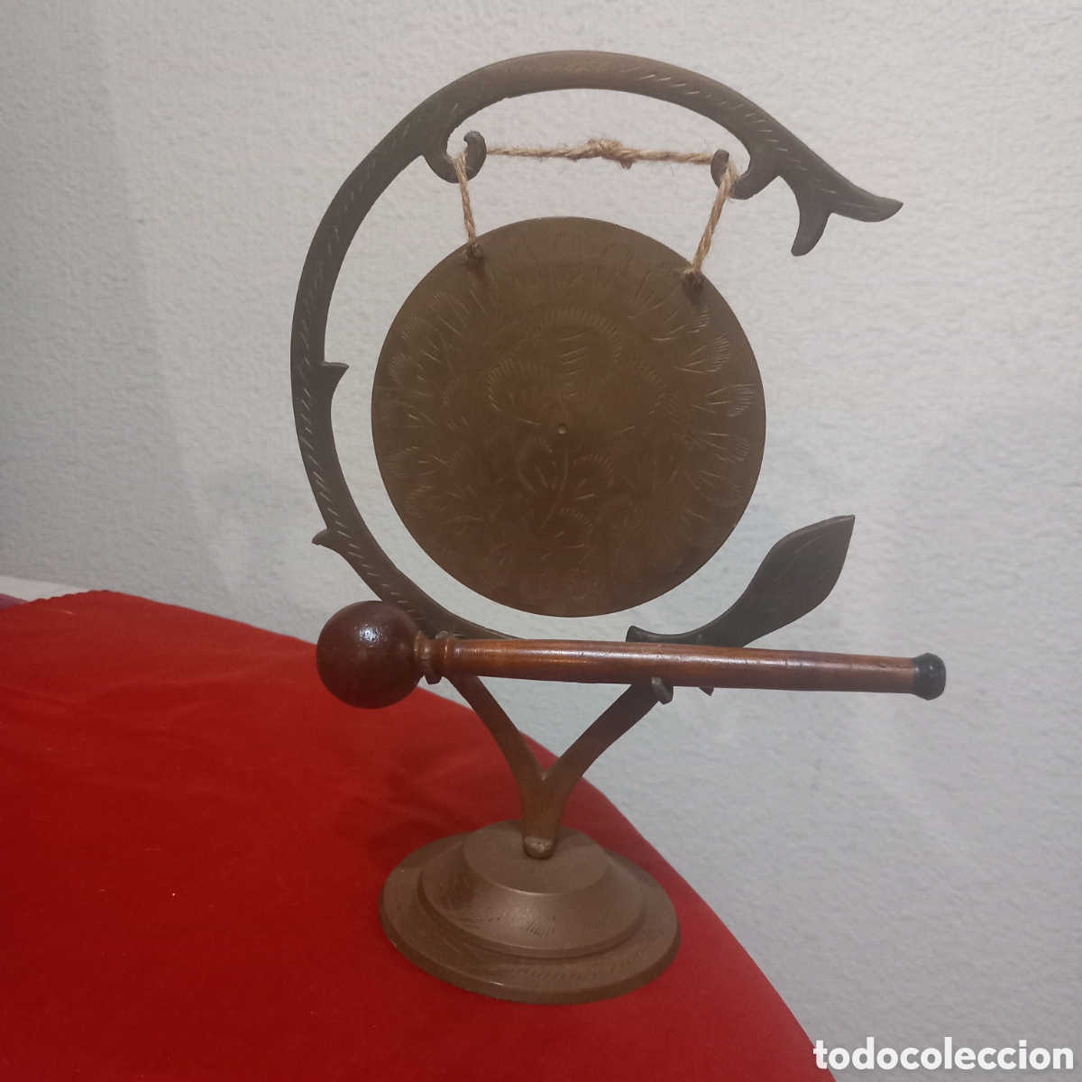 Antig&uuml;edades: ANTIGUO GONG de BRONCE-LAT&Oacute;N,36cm&times;16cm(RELAJACION ,MEDITACION)MAZO DE MADERA