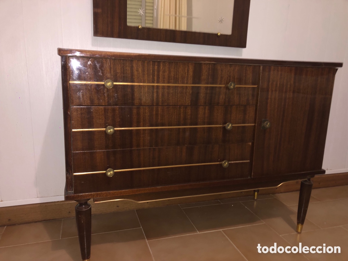 Antig&uuml;edades: Conjunto vintage a&ntilde;os 60/70 c&oacute;moda+espejo+2mesillas