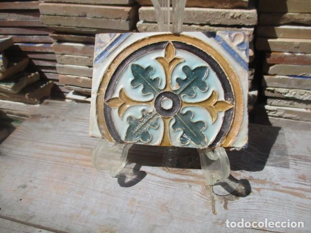 Antig&uuml;edades: azulejo antiguo de sevilla