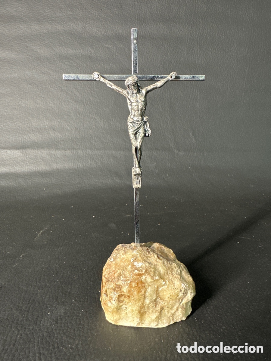 Antiques: CRUCIFIJO CON CRISTO DE SOBREMESA DE METAL PLATEADO