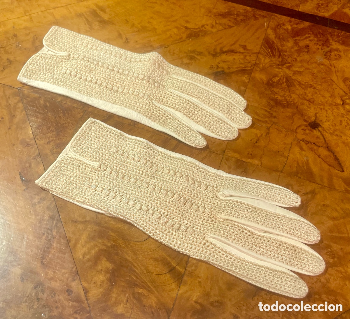 Antig&uuml;edades: Guantes y Gorro Antiguos - Foto 4