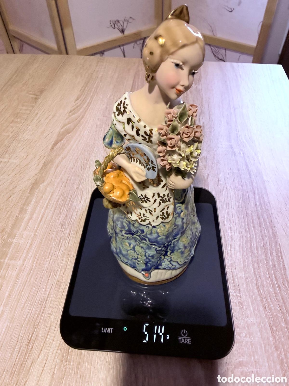 Antig&uuml;edades: Figura Porcelana J. INGL&Eacute;S Valencia - Ni&ntilde;a Con Flores, Abanico Y Cesta. 29,5 cm