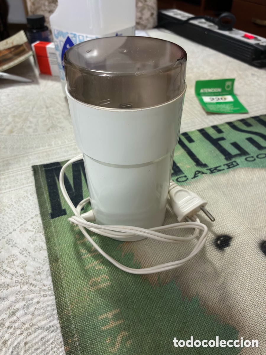 Antig&uuml;edades: Molinillo de Caf&eacute; El&eacute;ctrico Vintage Taurus M50 - En Funcionamiento, Caja Original y Folleto