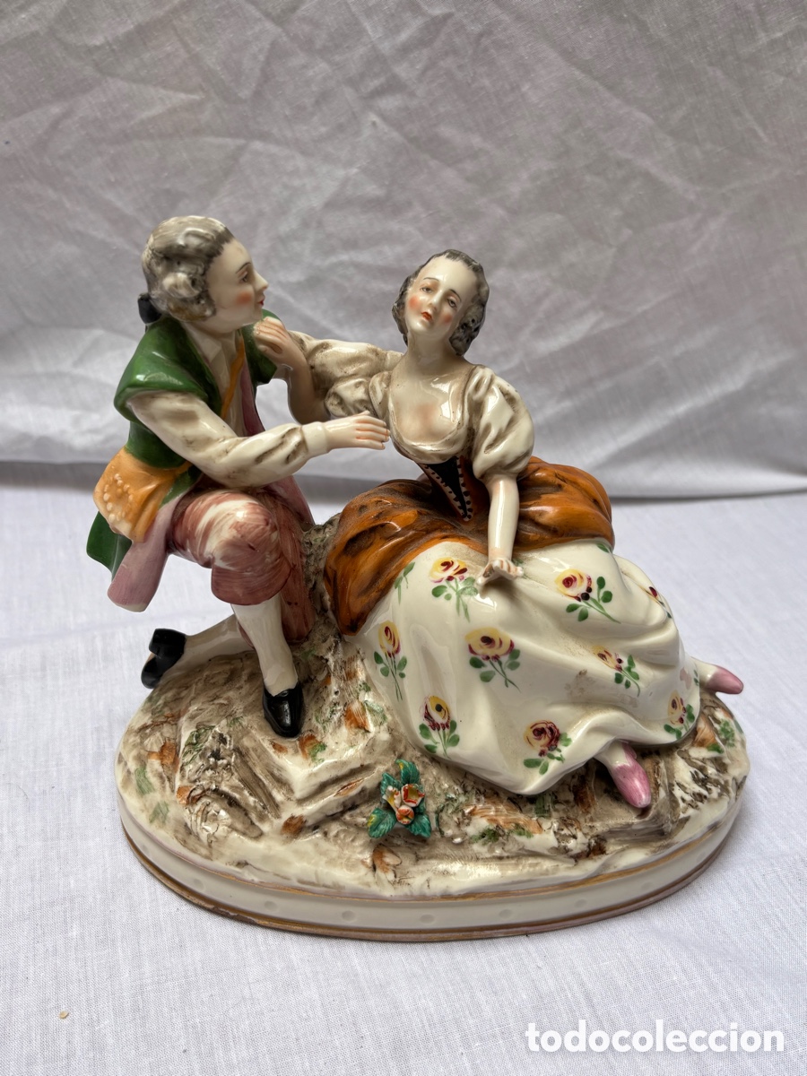 Antig&uuml;edades: Pareja de porcelana de estilo rococo de los a&ntilde;os 1950