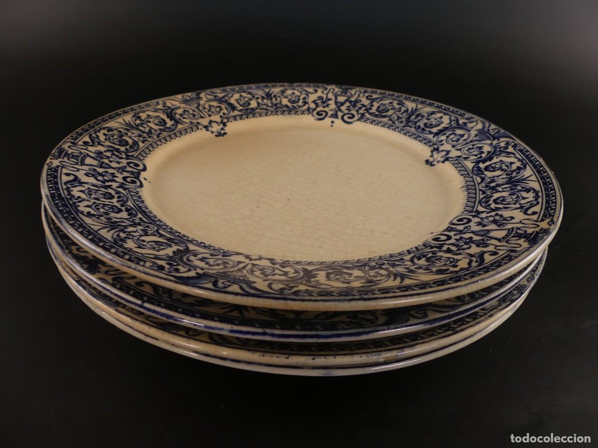 Oggetti Antichi: JUEGO DE 4 PLATOS DE PORCELANA LA CARTUJA PICKMAN SEVILLA