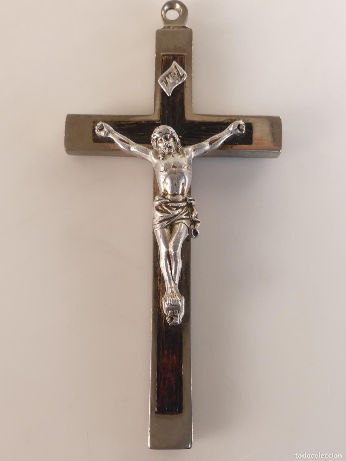 Antig&uuml;edades: CRUCIFIJO COLGANTE MADERA Y METAL