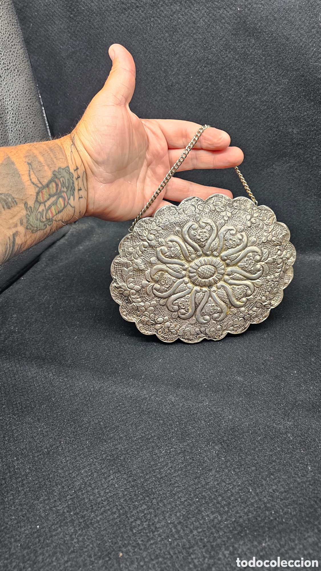 Antig&uuml;edades: Precioso espejo de plata de ley contrastada repujada