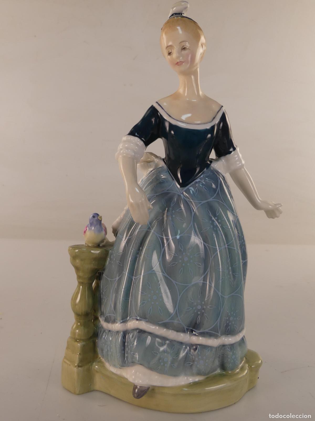 Antiques: FIGURA DE MUJER DE PORCELANA ROYAL DOULTON