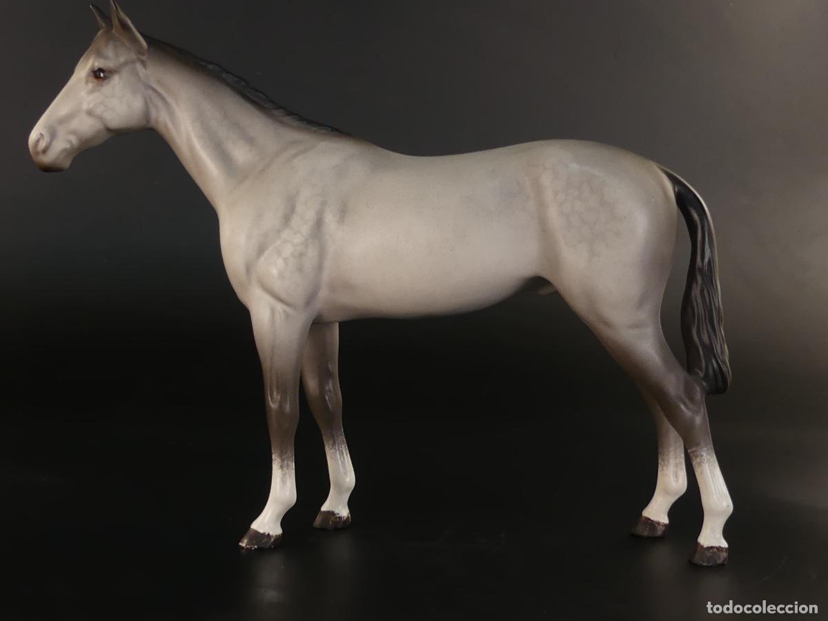 Antiques: FIGURA DE CABALLO DE PORCELANA INGLESA BESWICK