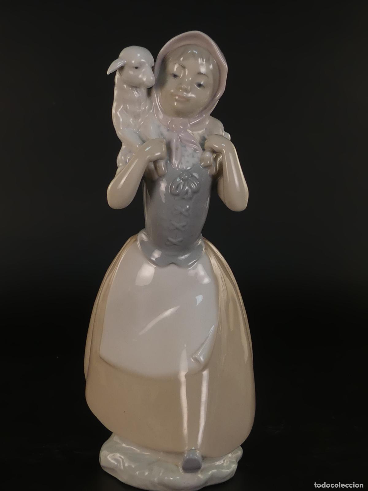 Antiquit&eacute;s: FIGURA DE PORCELANA NAO DE LLADRO