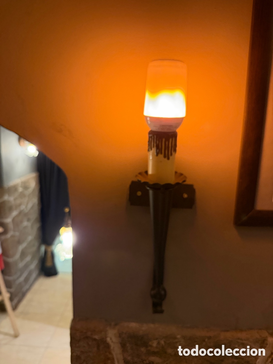 Antig&uuml;edades: Aplique antorcha de pared con bombilla efecto llama &ndash; estilo medieval