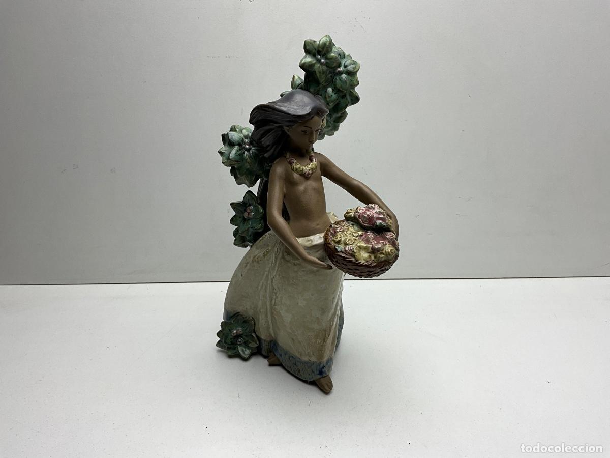 Antig&uuml;edades: LLADR&Oacute; - RARA PORCELAN - GRES - BELLEZA ISLA - FLORES HAWAIANAS - PERFECTO ESTADO