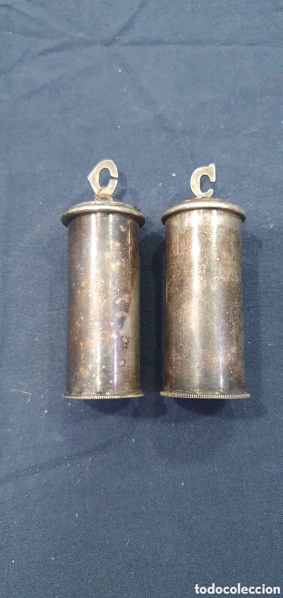 Antiquit&eacute;s: Pareja de crismeras para Santos &Oacute;leos en plata Meneses. (L135)