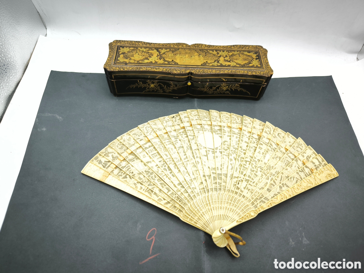 Antiquit&eacute;s: Antiguo abanico chino tallado siglo XIX con su caja