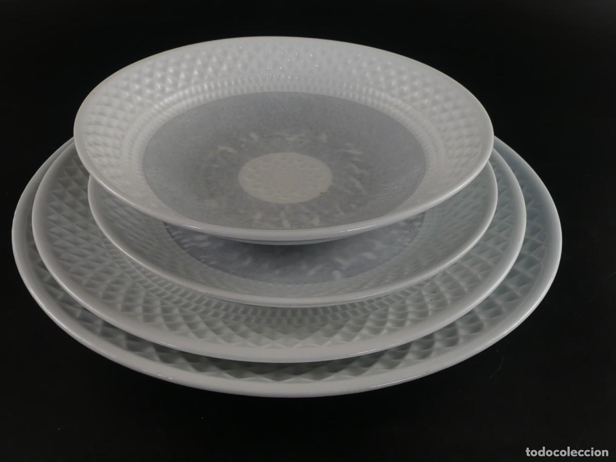 Antiquit&auml;ten: JUEGO DE 4 PLATOS DE PORCELANA DE SARGADELOS