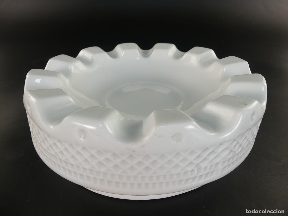 Antiquit&auml;ten: CENICERO DE PORCELANA DE SARGADELOS